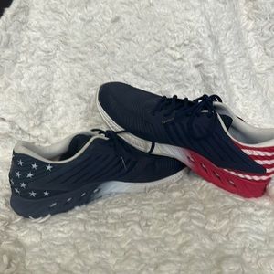 ASICS FuzeX Patriotic USA flag Running Shoes men’s Sz 11.  Great used condition